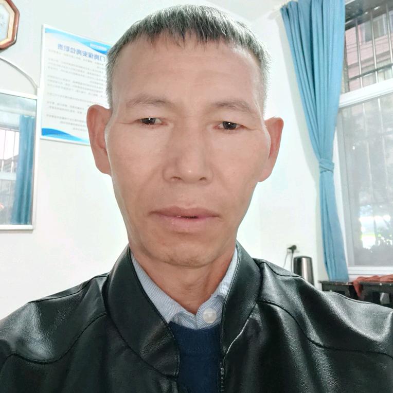 漂泊40年流浪现在楚雄安居，苦命的老刘！
