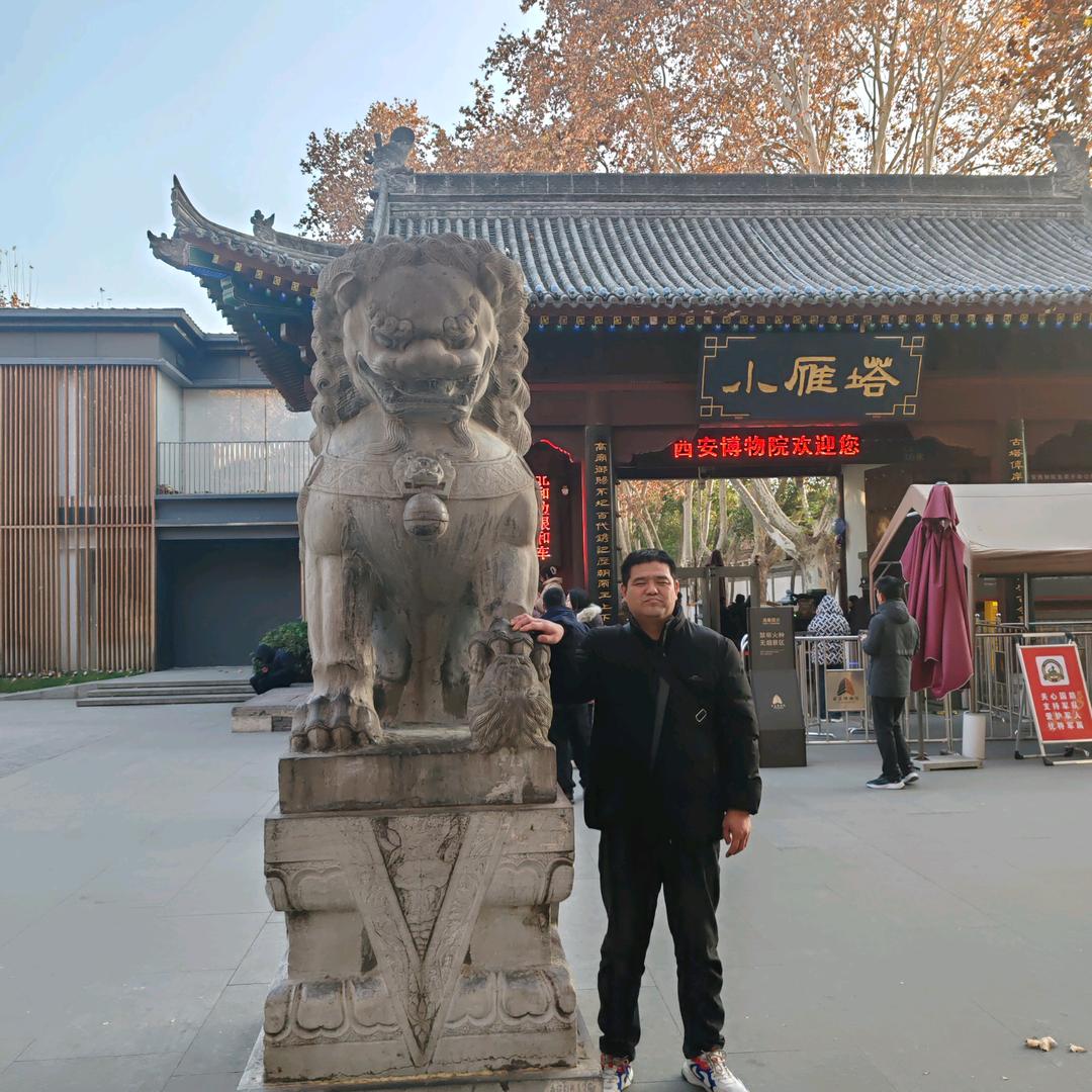 我爱美食     陈毅