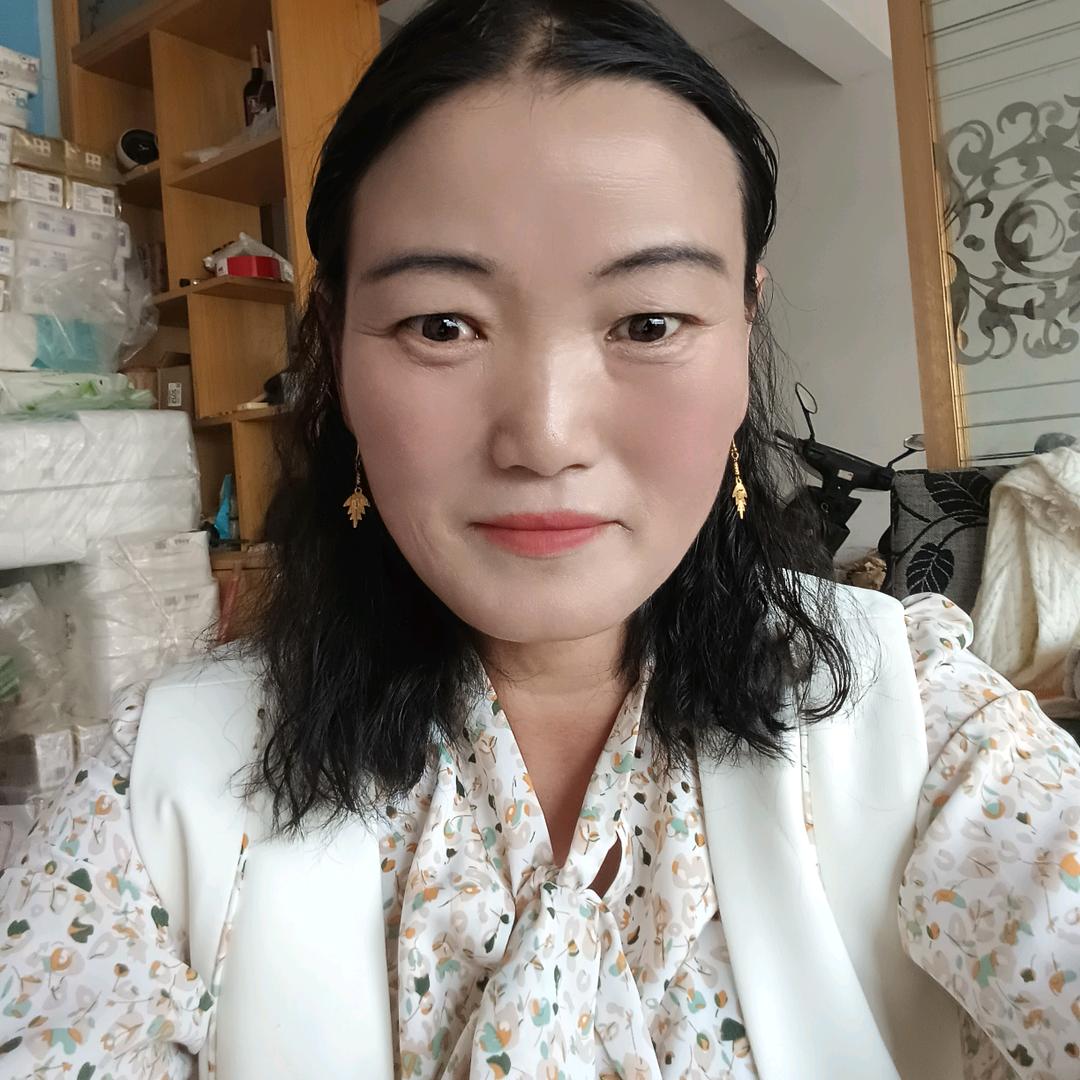 李琼