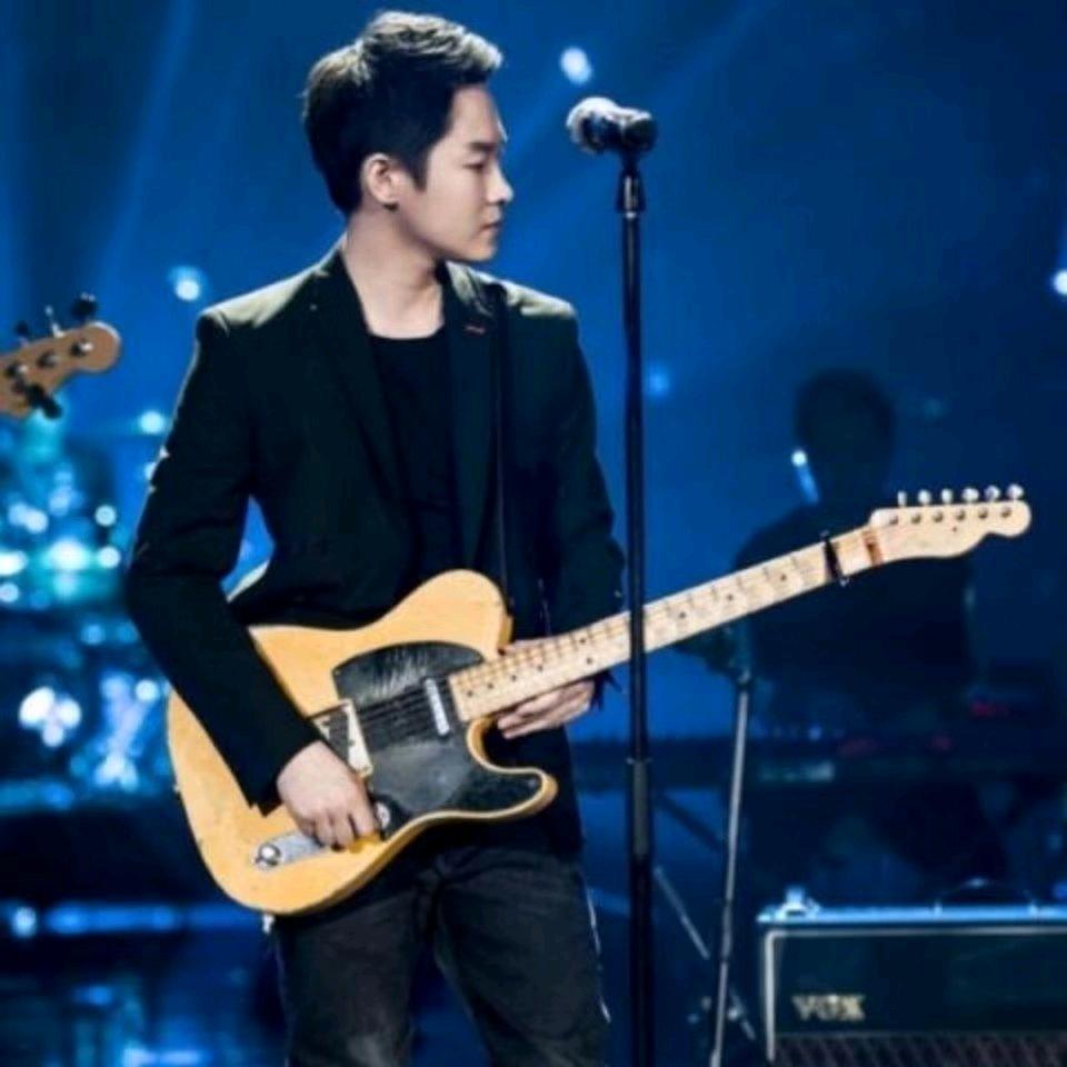 不记得歌词的憨憨