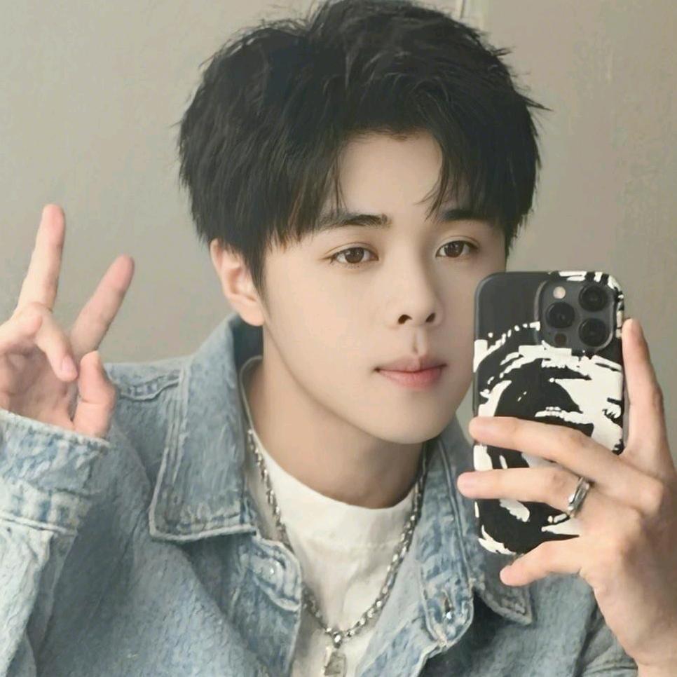🕊💞ღ烈酒ꦿ꯭敬᭄余生💞🕊