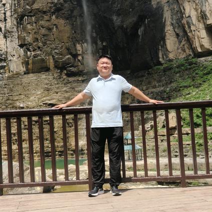 恒辉木材厂顾辉