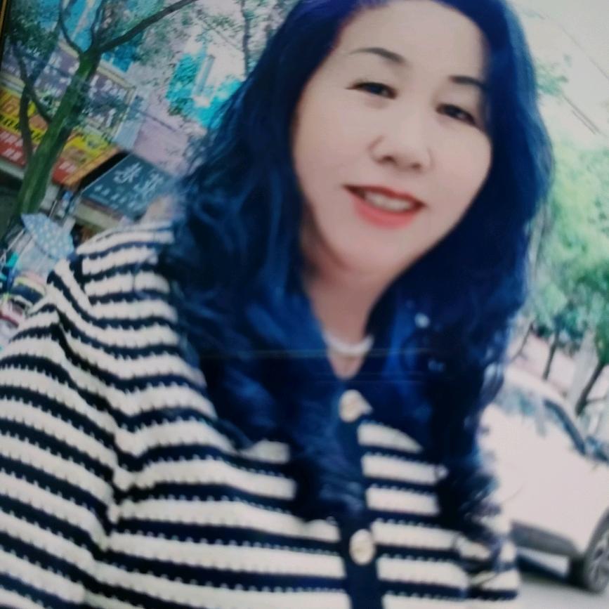 何姐