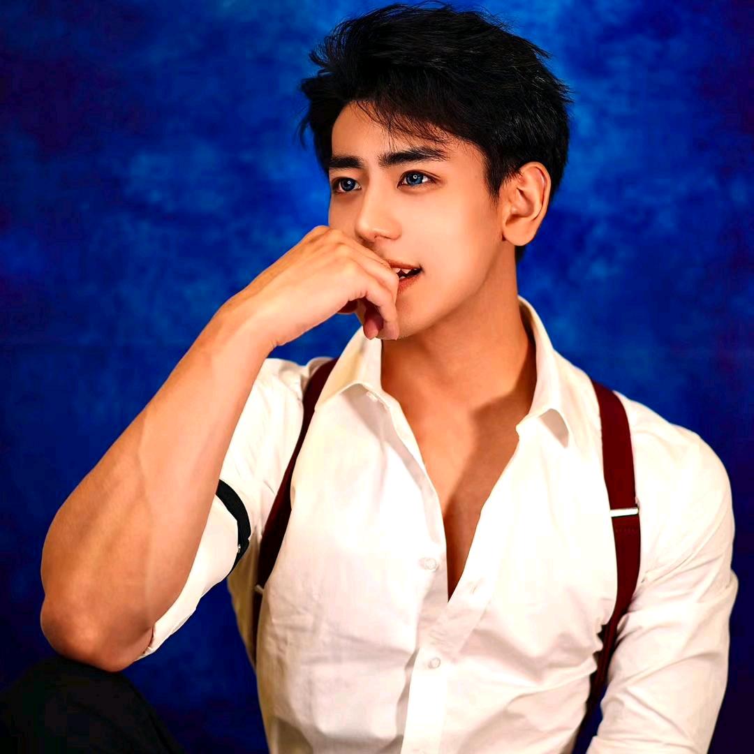 (陪聊师）十八楼大泥鳅