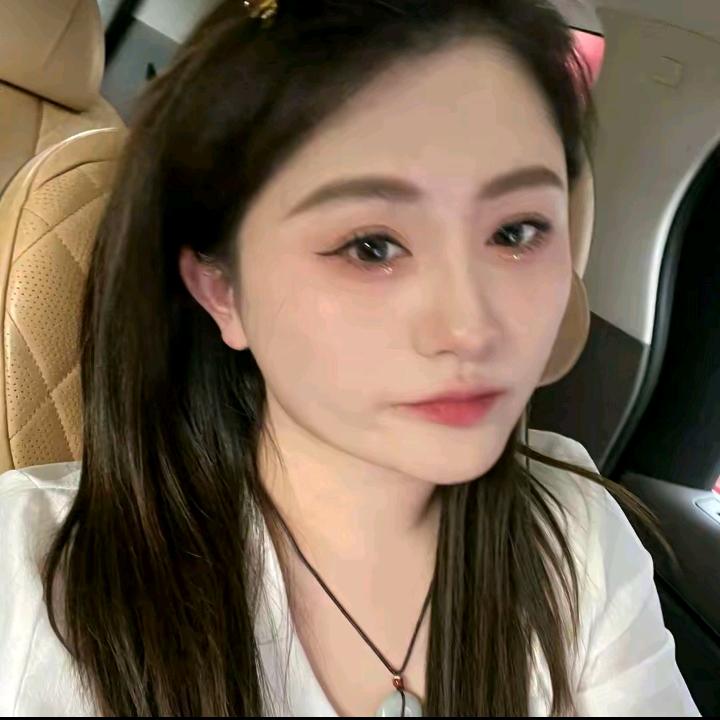 大码胖佳佳穿搭分享