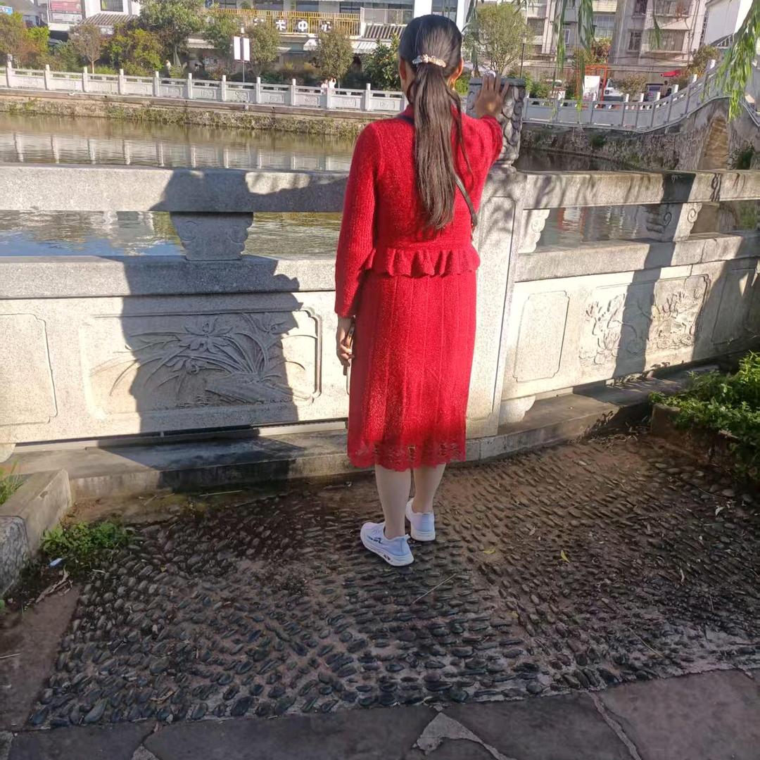 单身小妹，从此以后封心锁爱