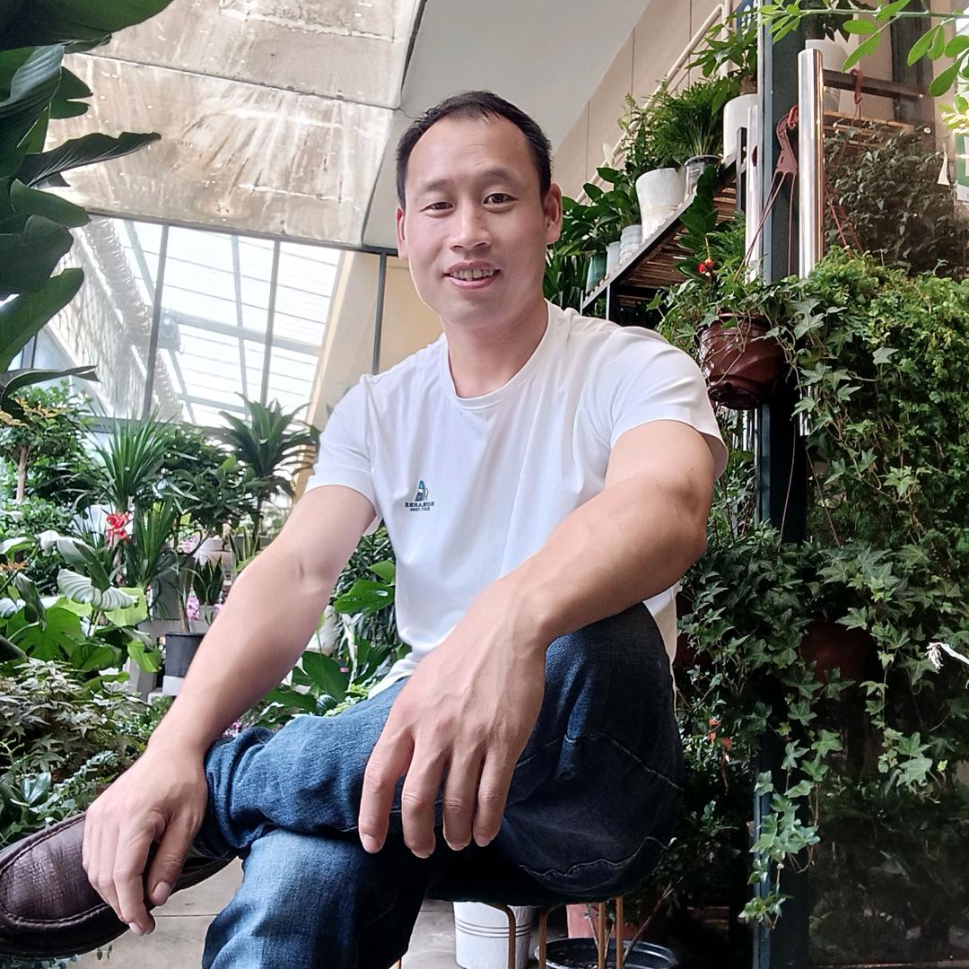 绿植小哥每晚 5点40 开播