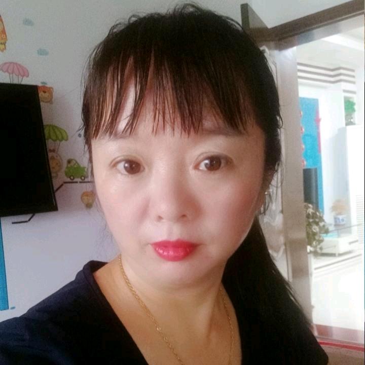 永红穿搭
