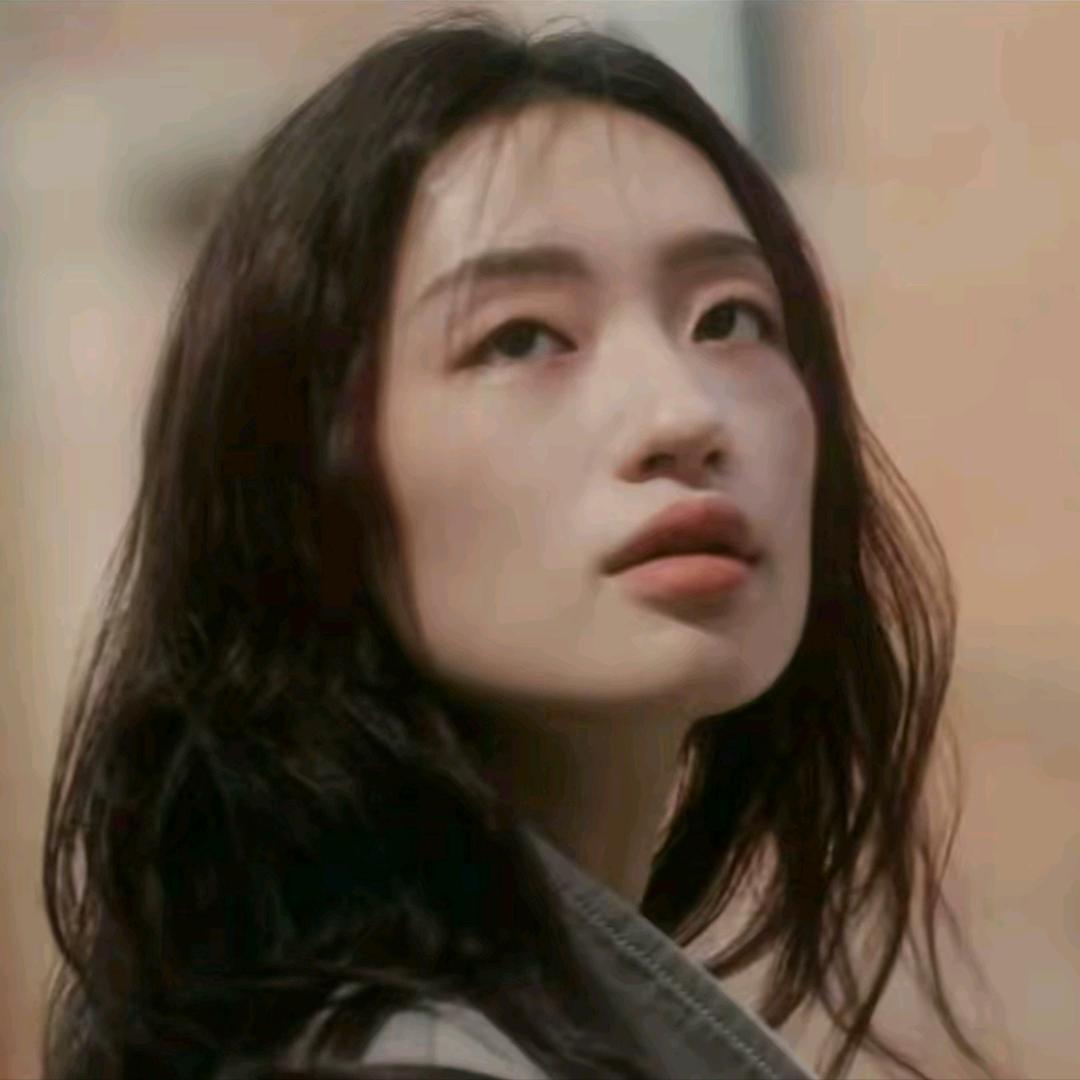 刘 若 男（穿搭分享）