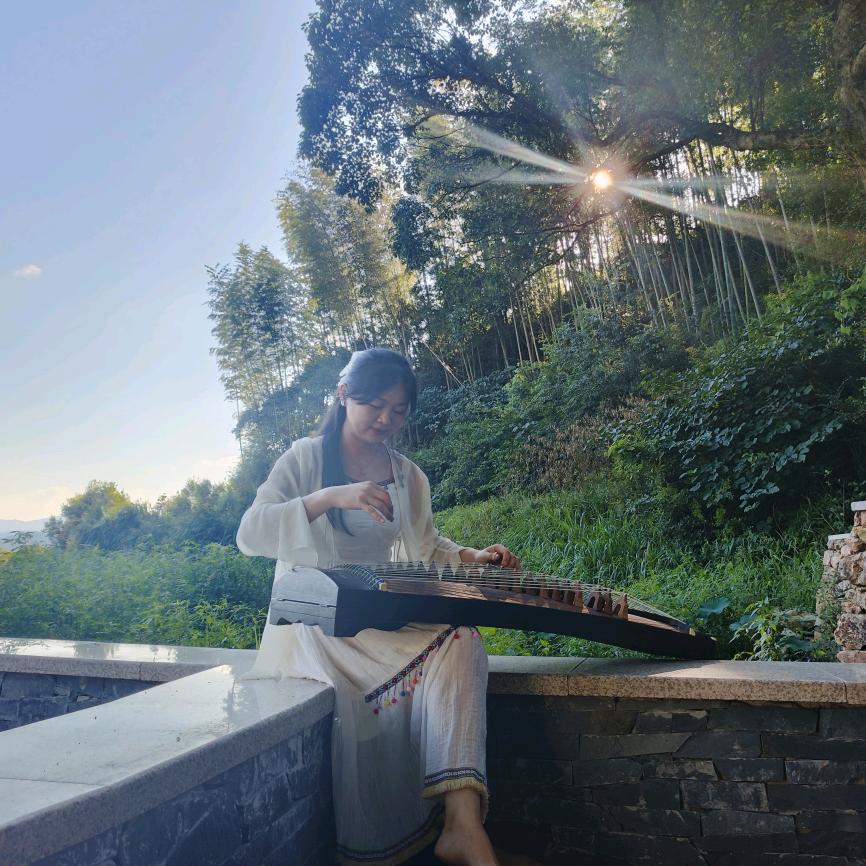 小妮子～唯壹舞蹈古筝老师