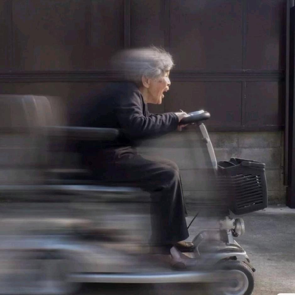 月牙弯弯