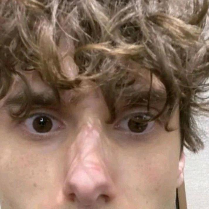 一切的根本是那个拥抱的缺席