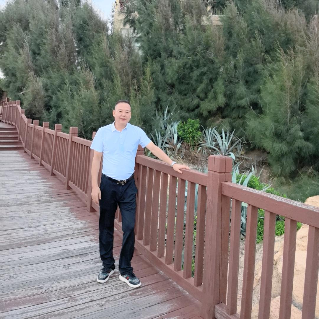 😎和生峰(ಥ_ಥ)