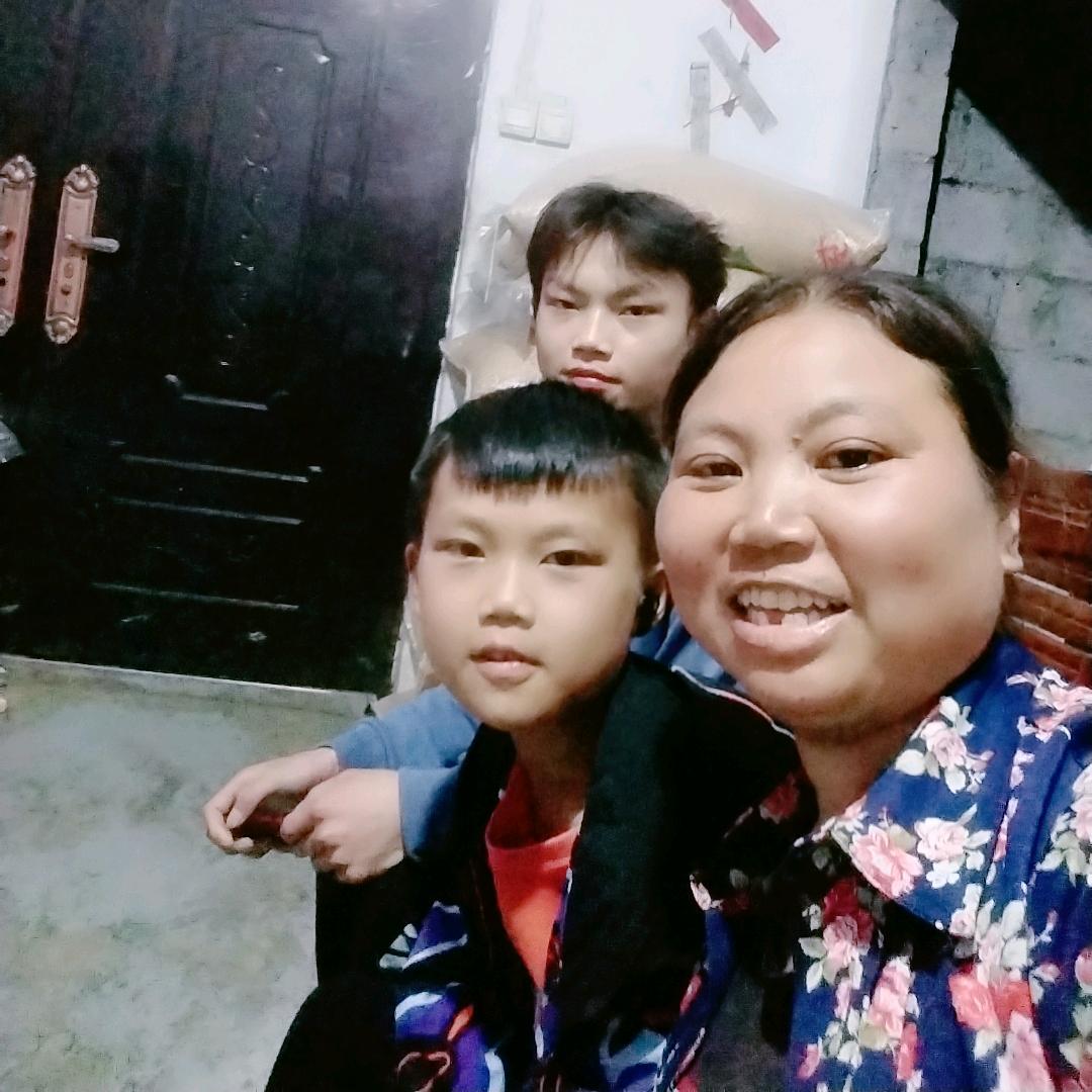 我是农村杨梅花