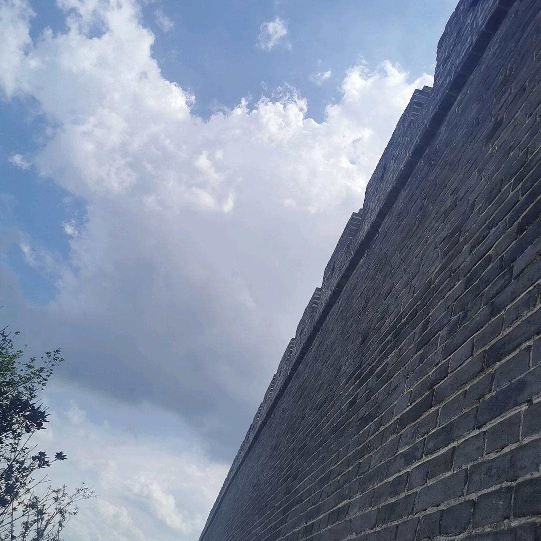 放下  千重担，拾起   万重山