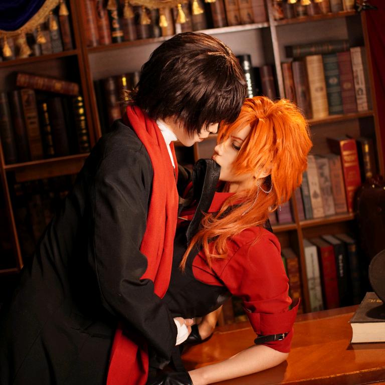 爱搞cos的苏苏和耀耀