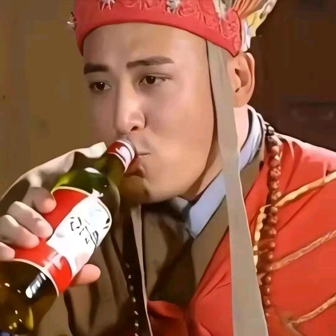 话筒拿不稳的轩