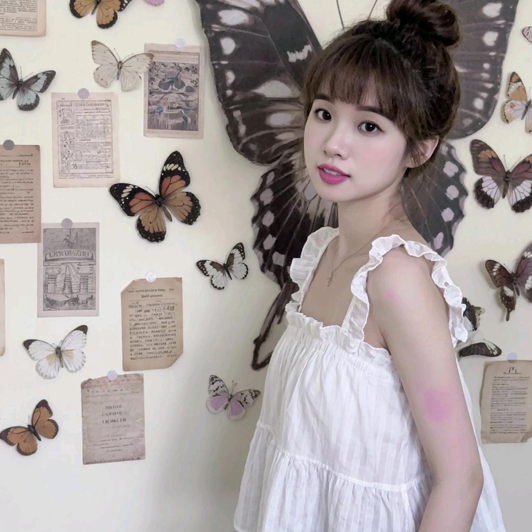 ᥫᩣᩚ 眼̶里̶有̶星̶~🌟