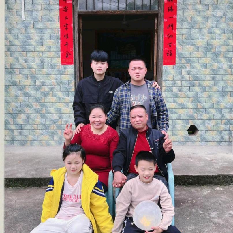 钟彬
