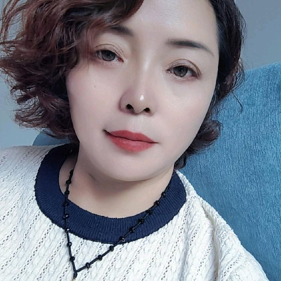 南召家多宝二楼服装张静