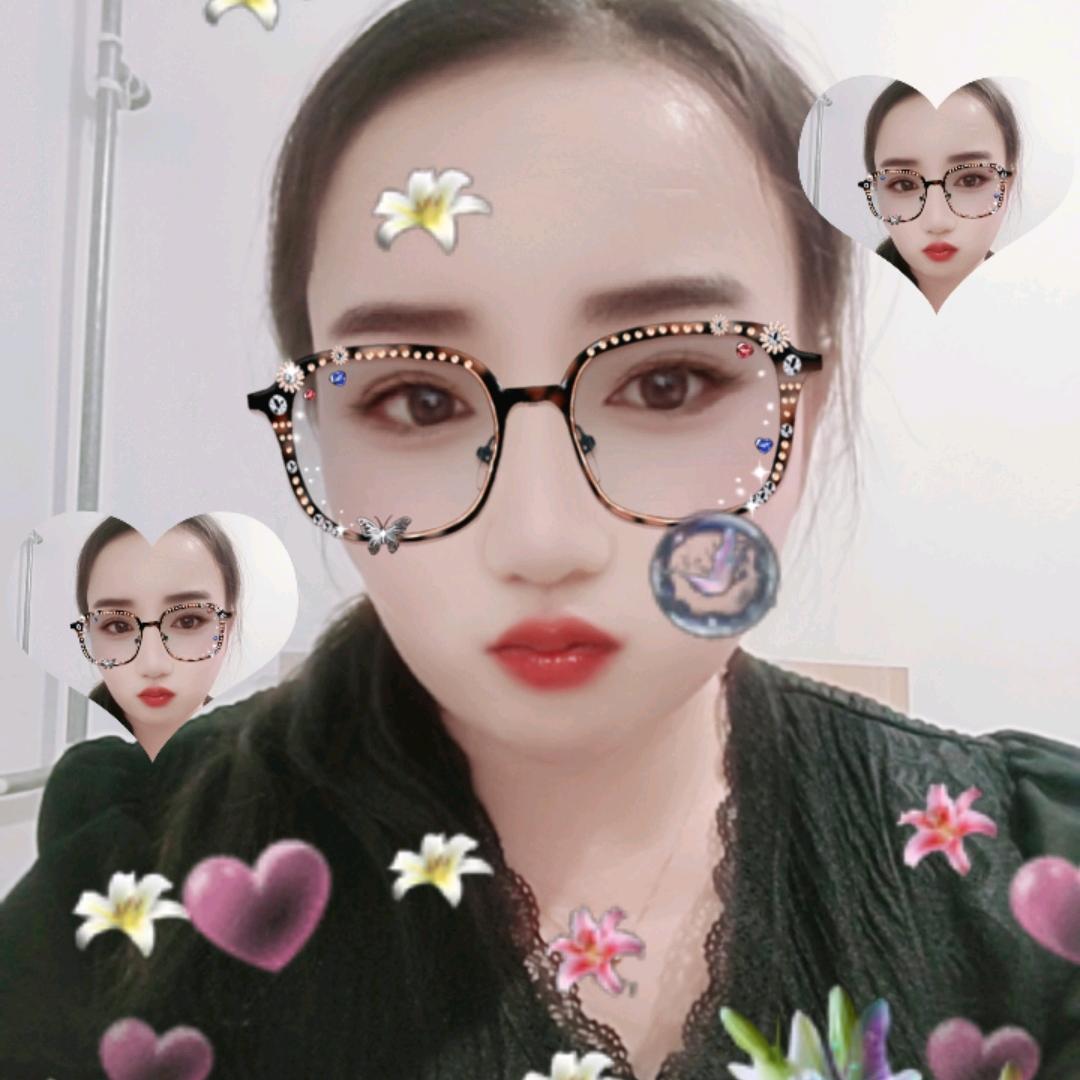 霞霞👩‍👩‍👦‍👦