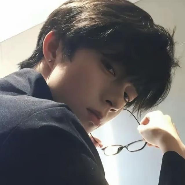 牛爷爷COS性感猫娘勾引隔壁人妻壮壮妈