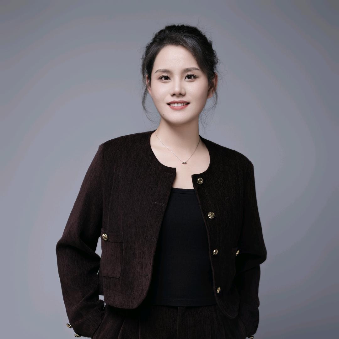 伍公里财税彭娜