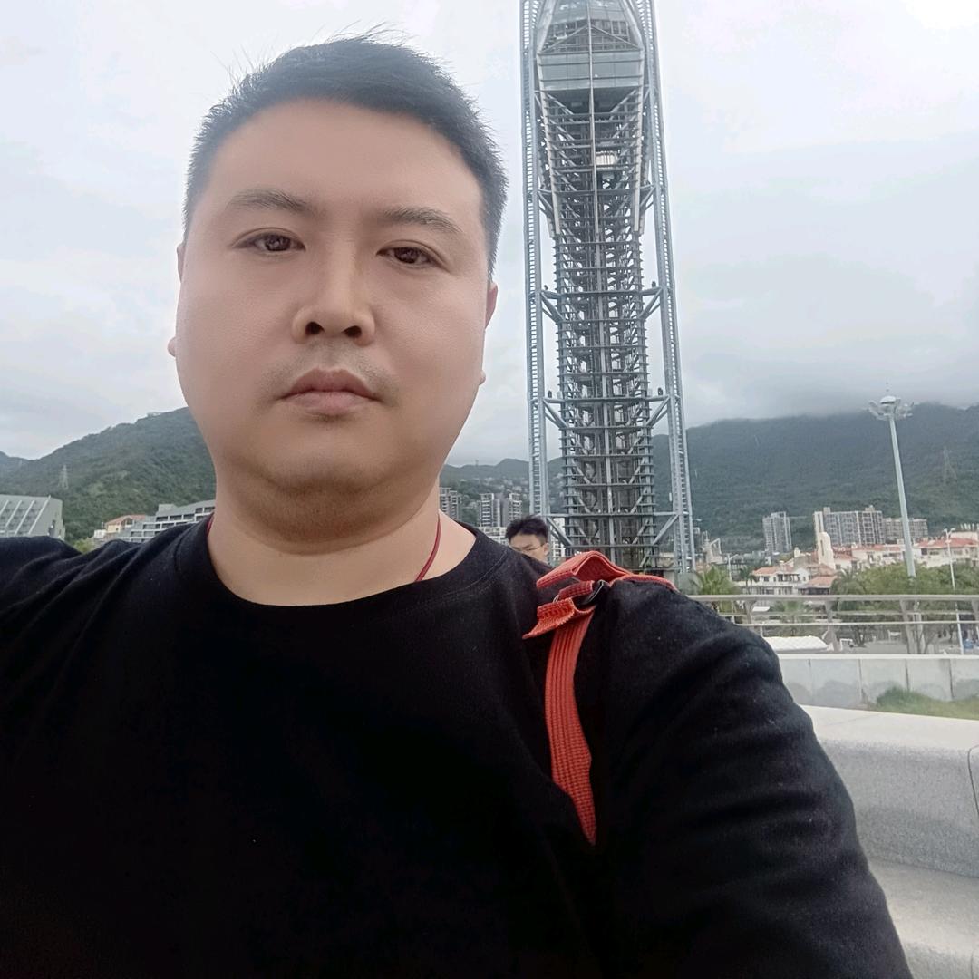 张铭泽