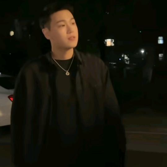 87岁的大爺🎸