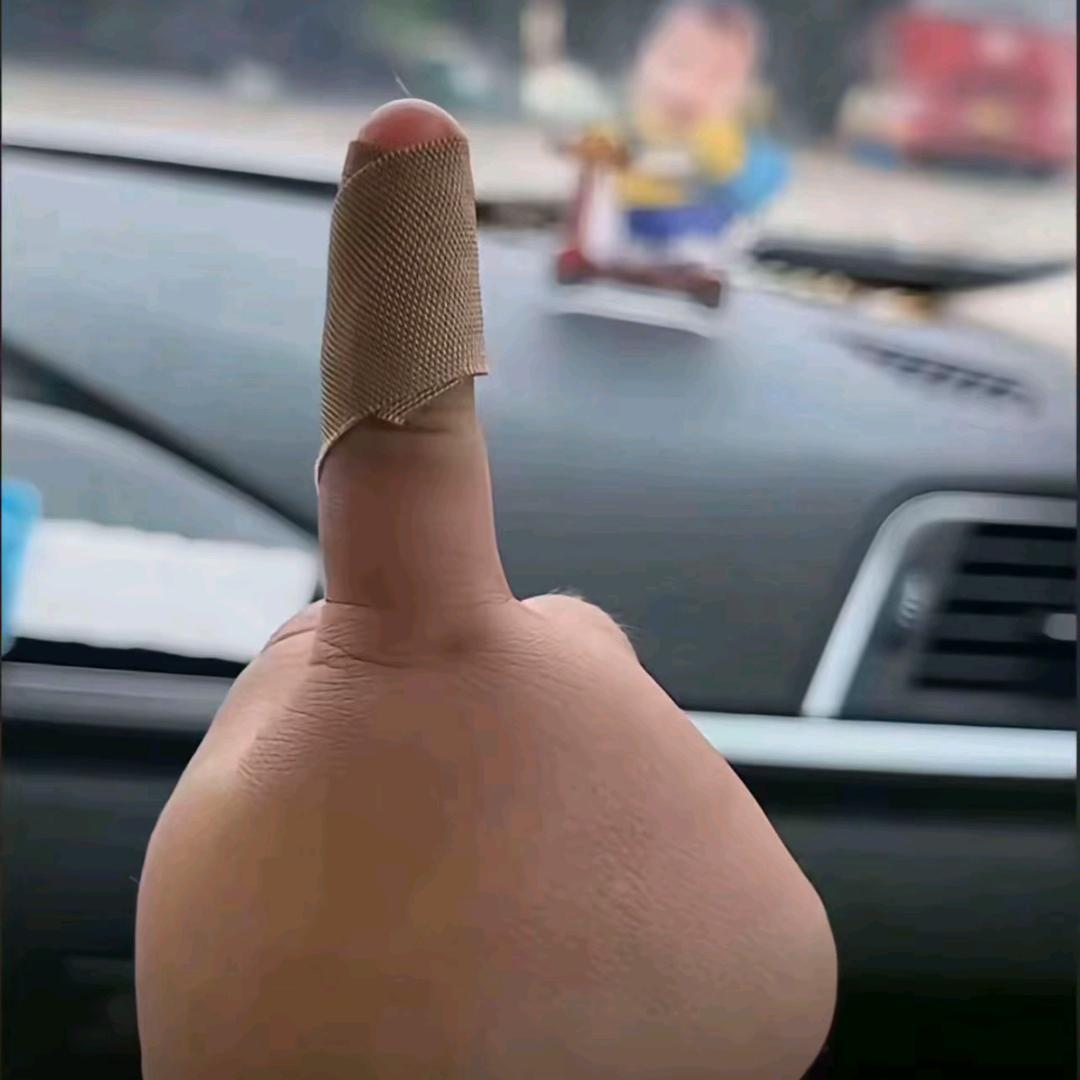 竹子爱吃肘子