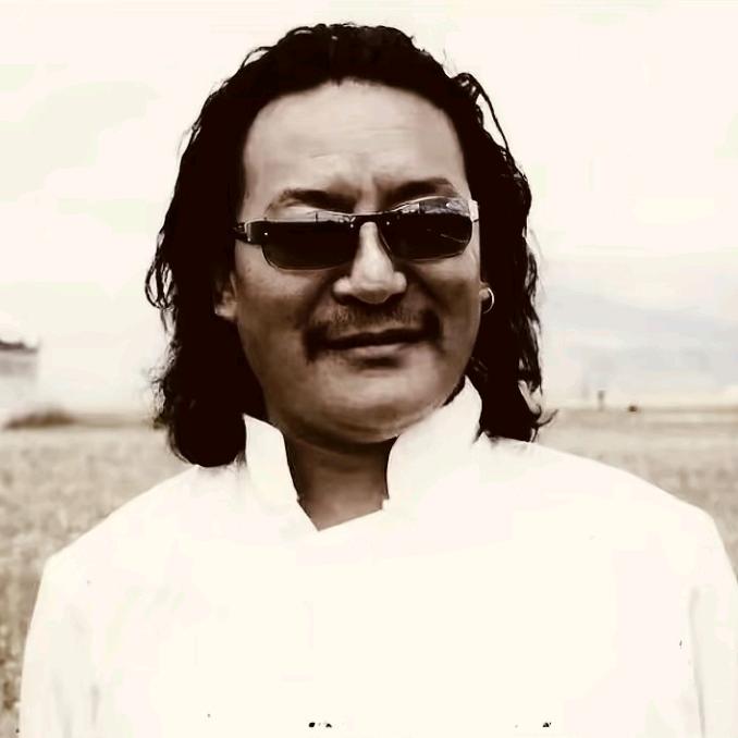 𝓖𝓡𝓨𝓧  🦅