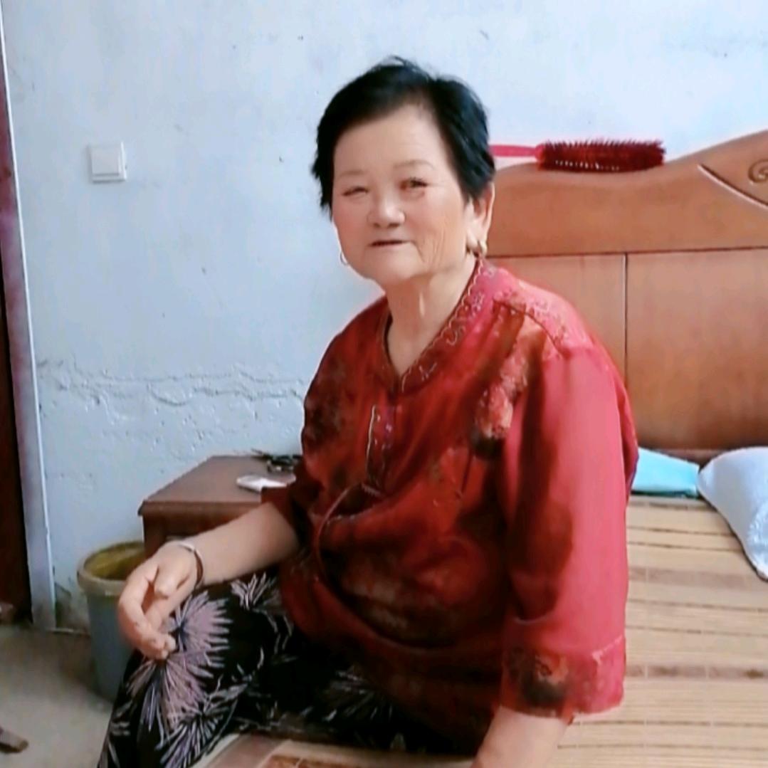 六个娃的娘