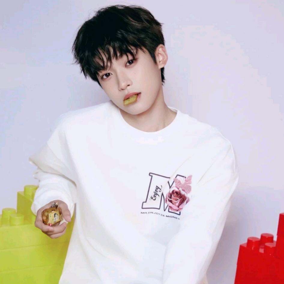 云与海