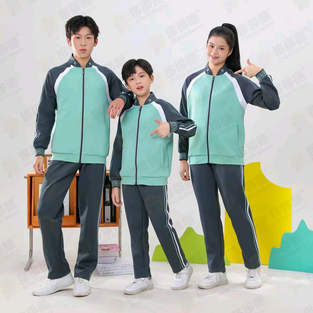 威达校服