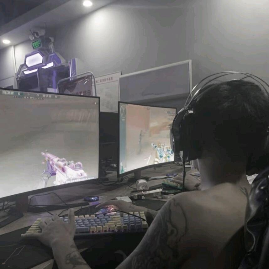 讨厌她的冷冰冰