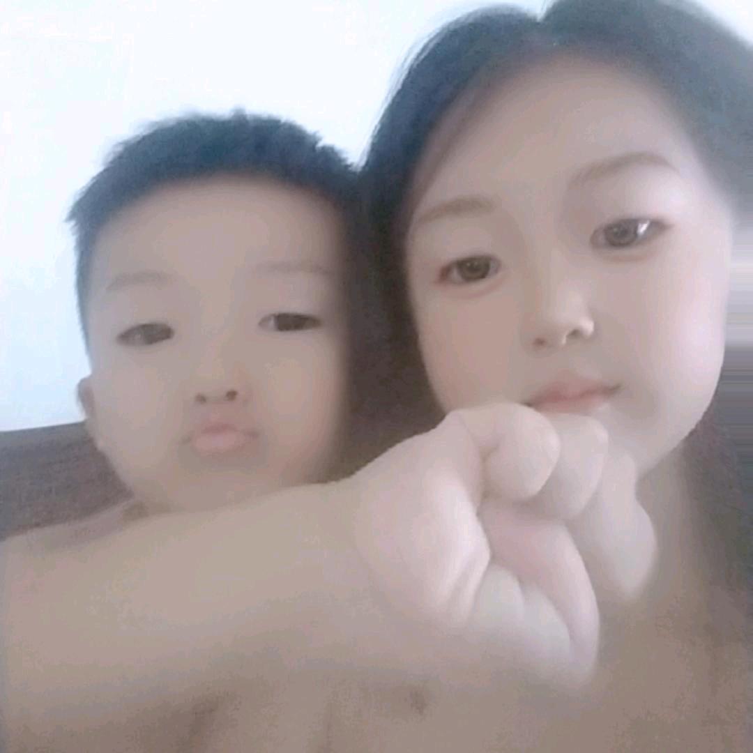 小蛋糕和小草莓