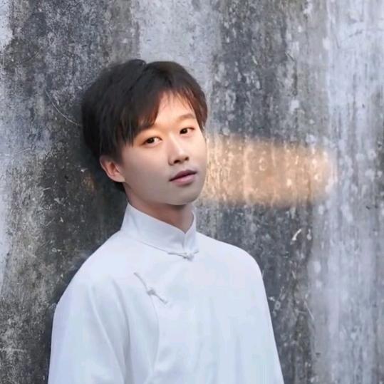 乄卝(ಡωಡ)