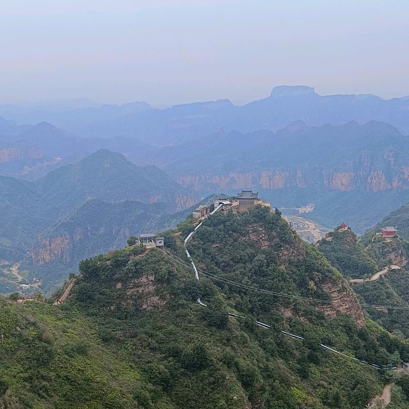 山高人为峰