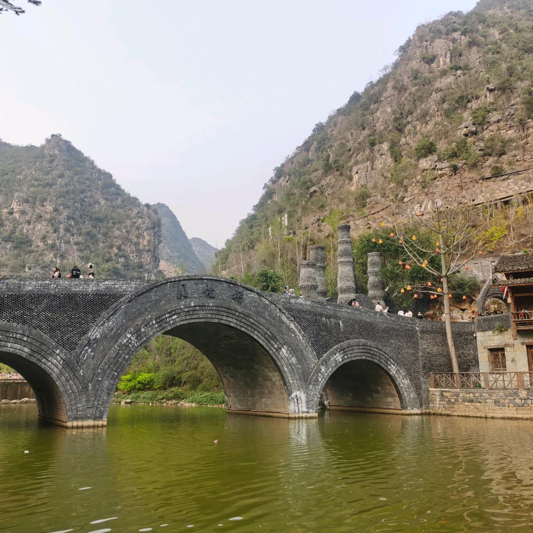 小湖边