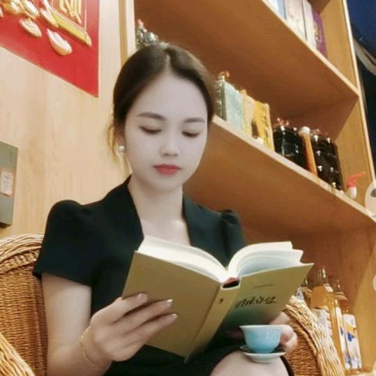 微姐（凤爪小屋海鲜烧烤）