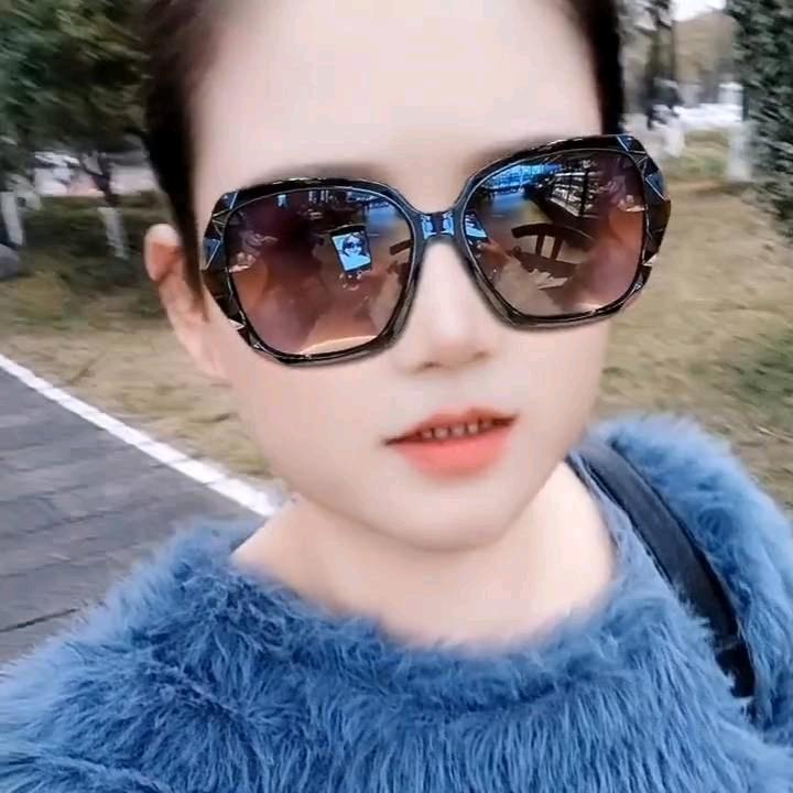 善待他人，珍惜眼前人。