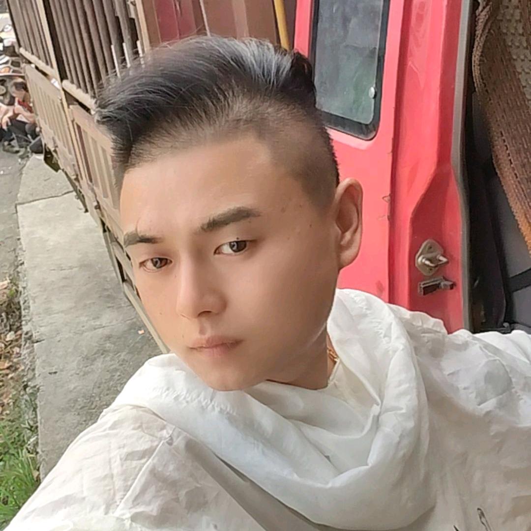 小杨长期收购淘汰母猪，公猪，
