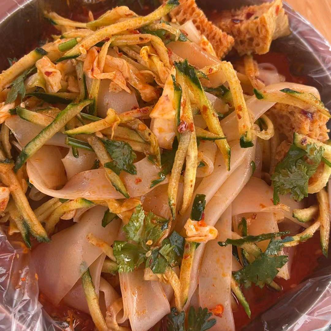 纯手工凉皮👌仁溢