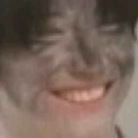 卑微老奶祈求我继承她的百亿家产