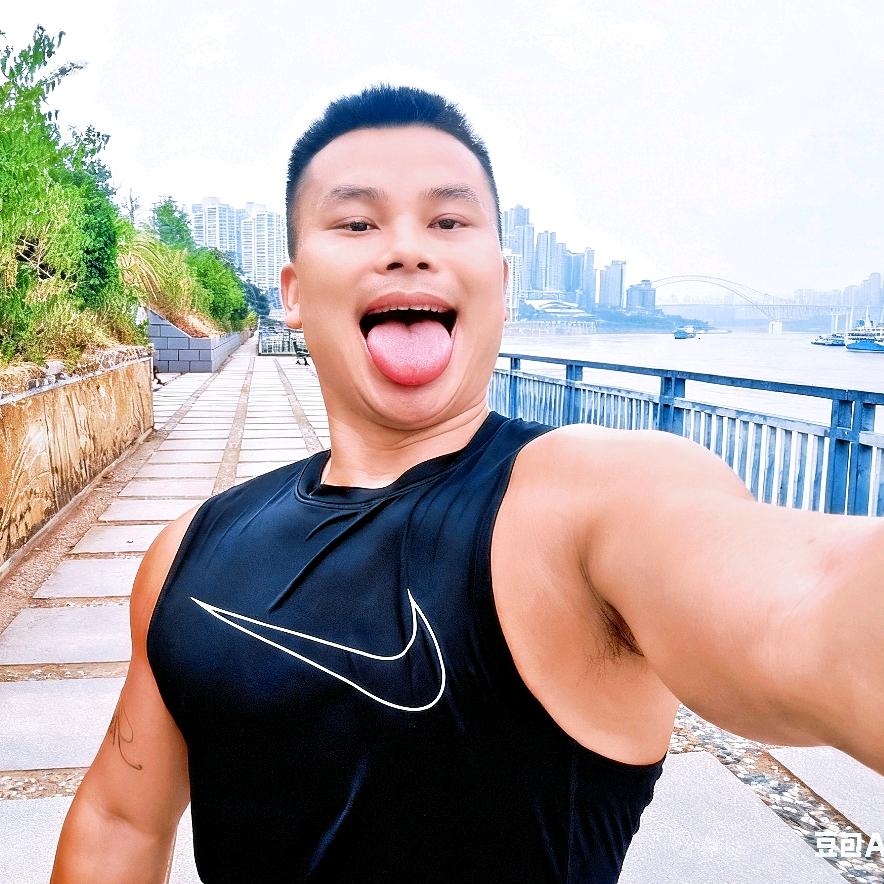 罗大嘴vlog
