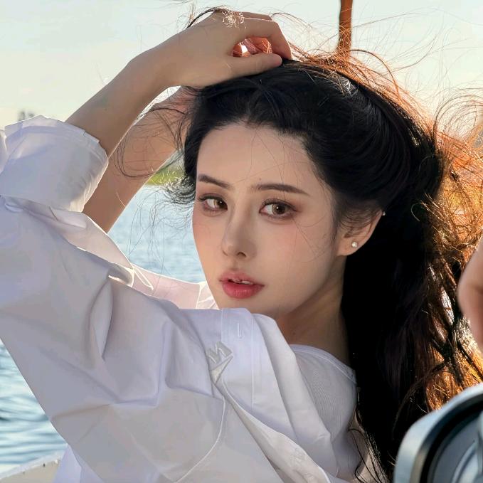 韦雪（清醒励志❄️大女主）