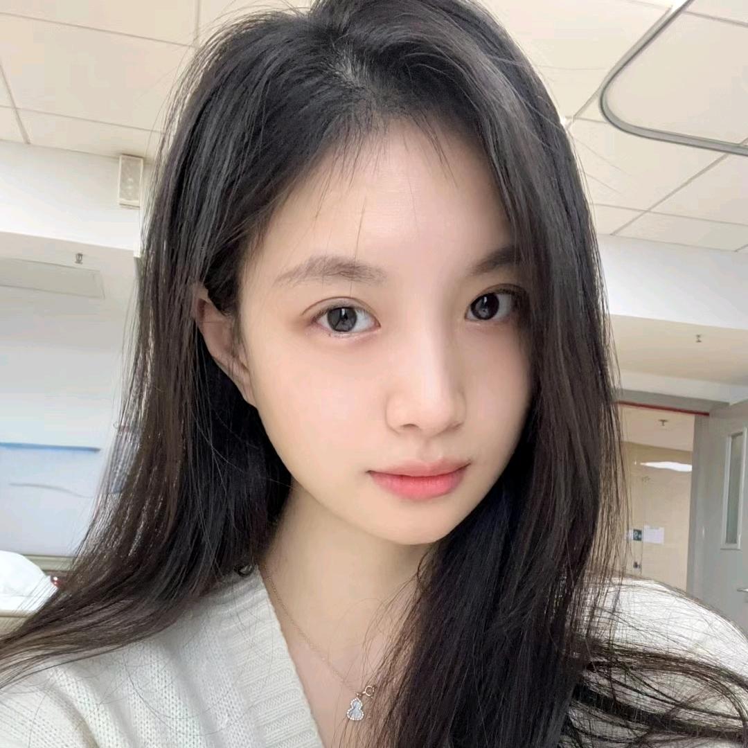 依依🙉