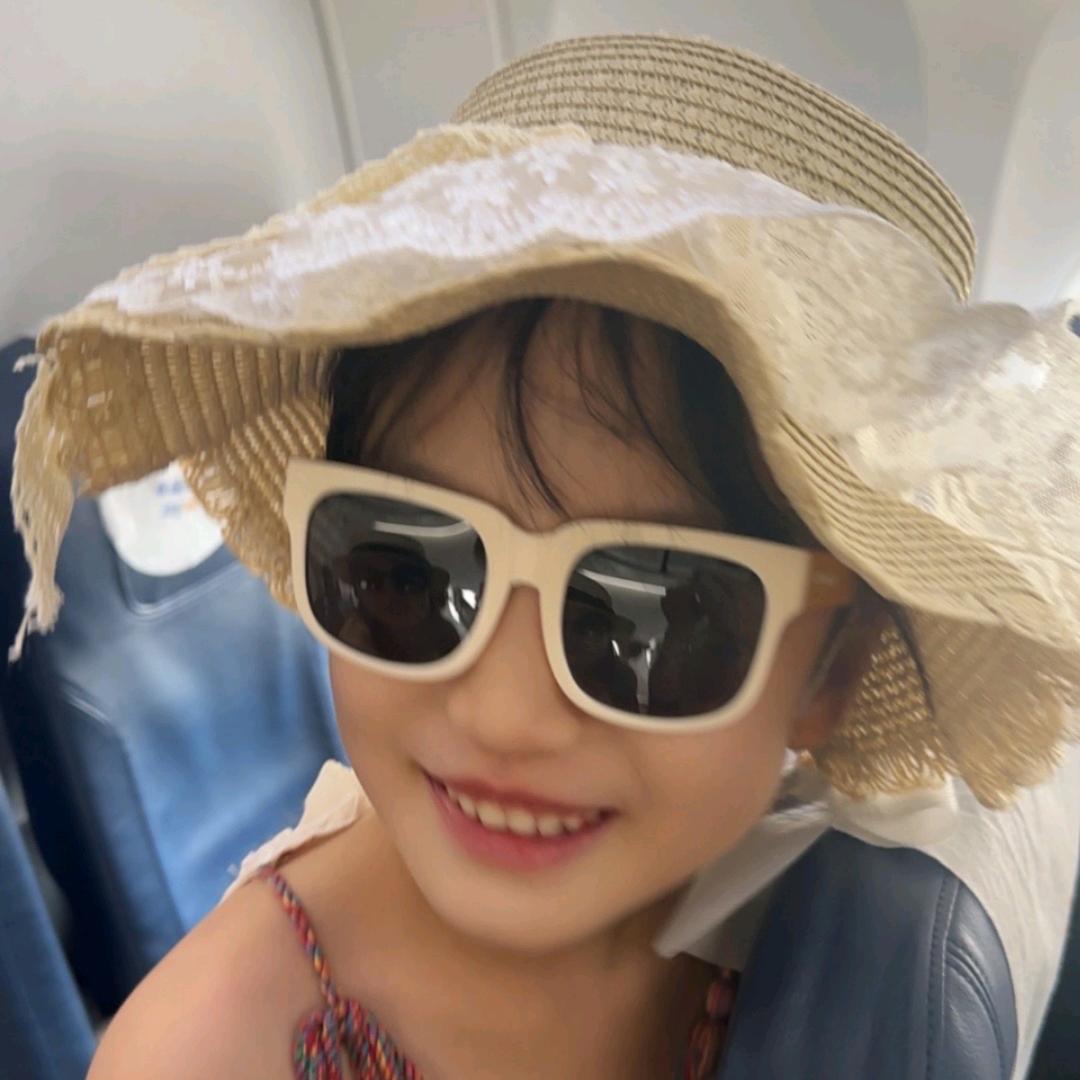 拍广告的小小小馨