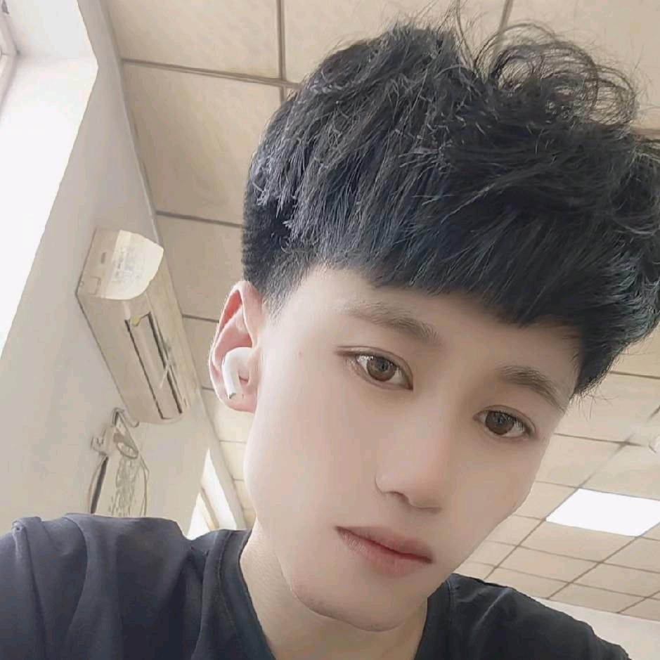 我是干婚庆的,买了四台劳斯莱斯酷与男。