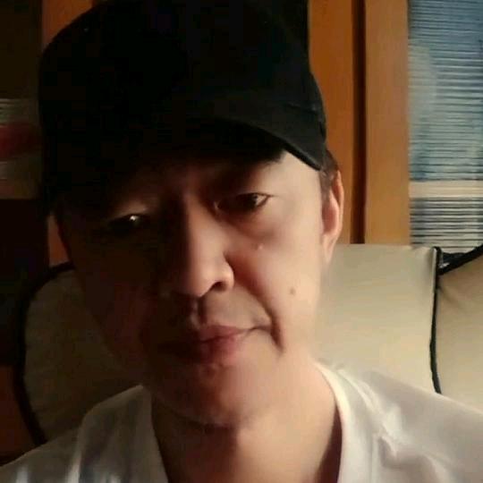 帽子哥（早9：10）